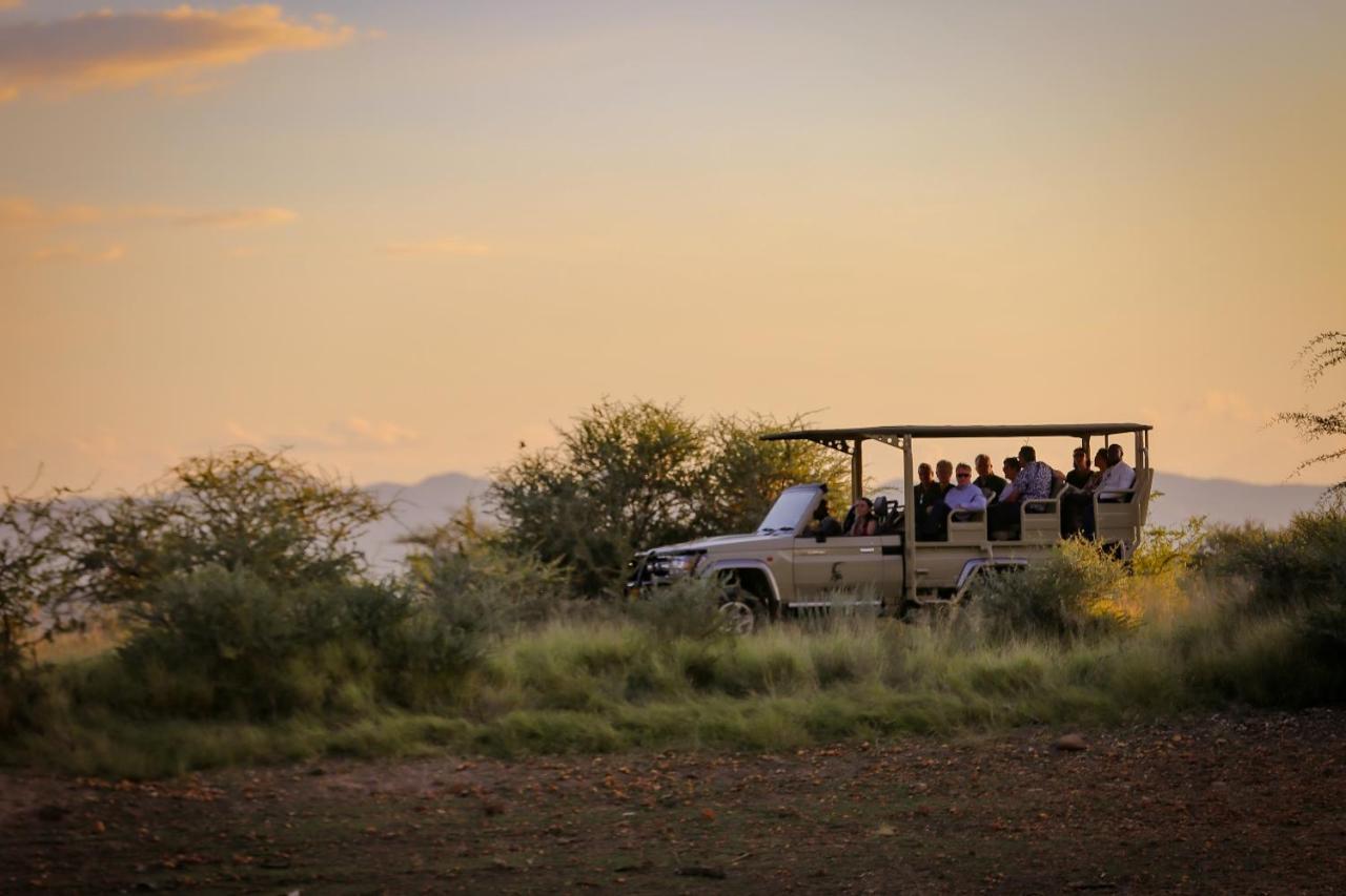 Okapuka Safari Lodge Windhoek Extérieur photo