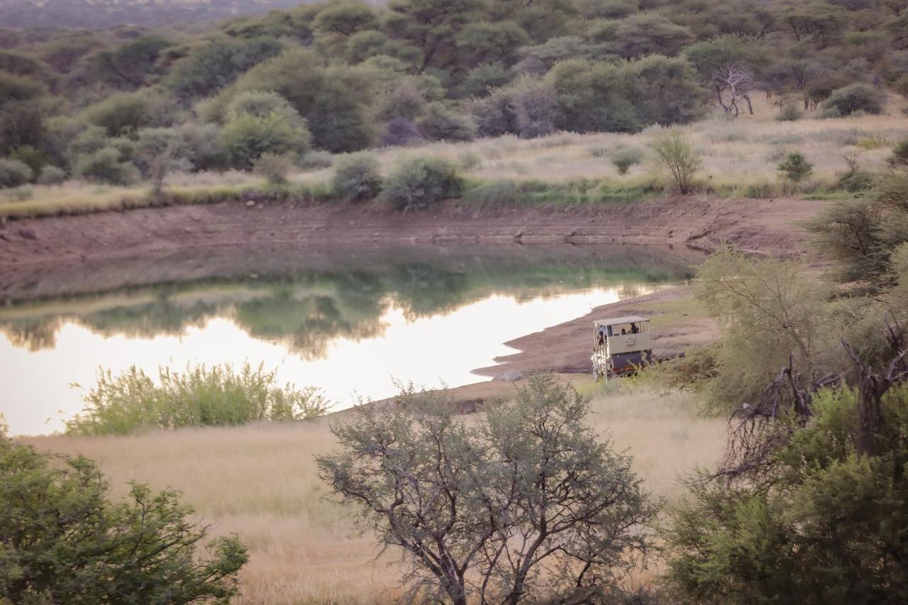 Okapuka Safari Lodge Windhoek Extérieur photo