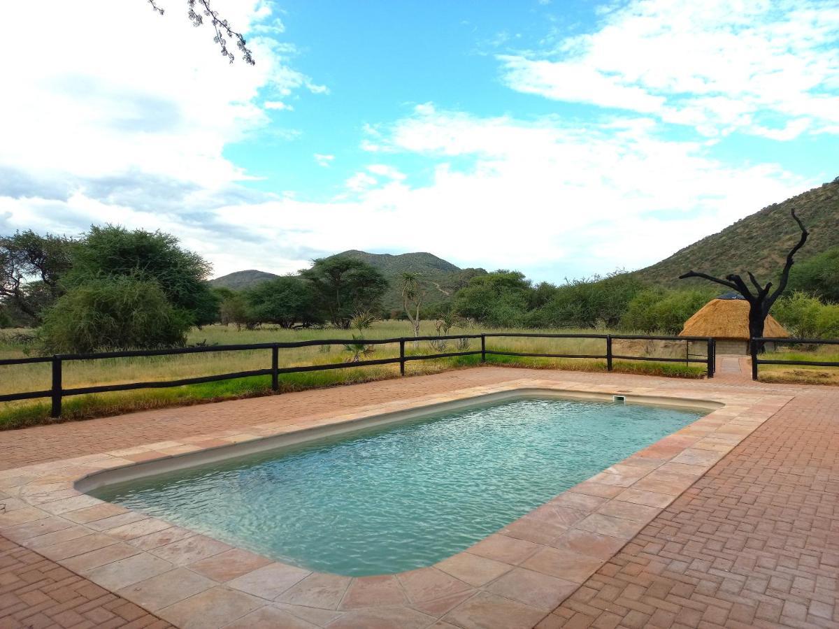 Okapuka Safari Lodge Windhoek Extérieur photo