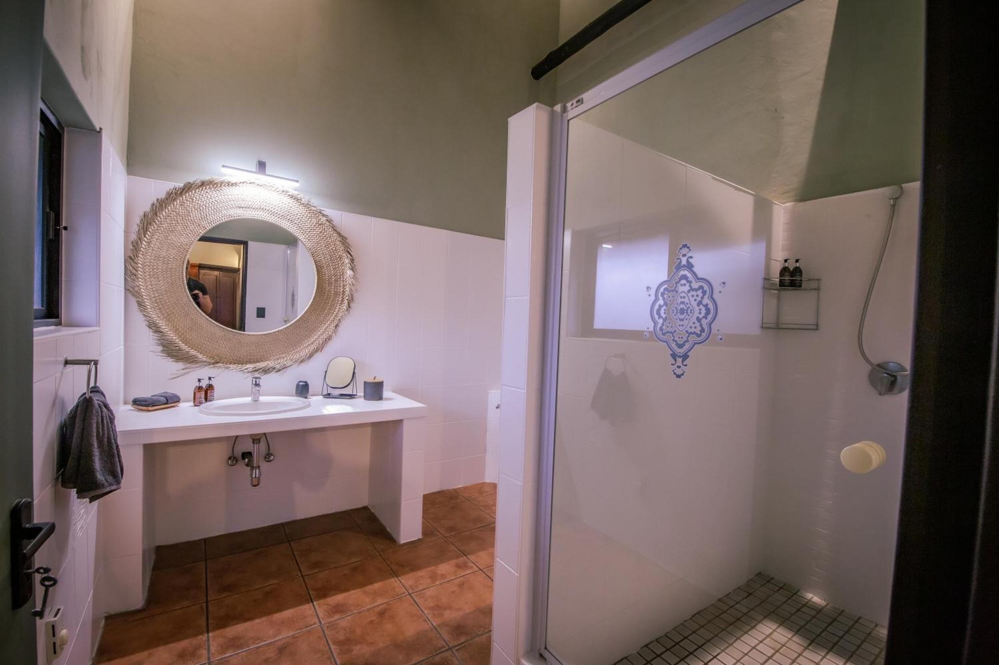 Okapuka Safari Lodge Windhoek Chambre photo