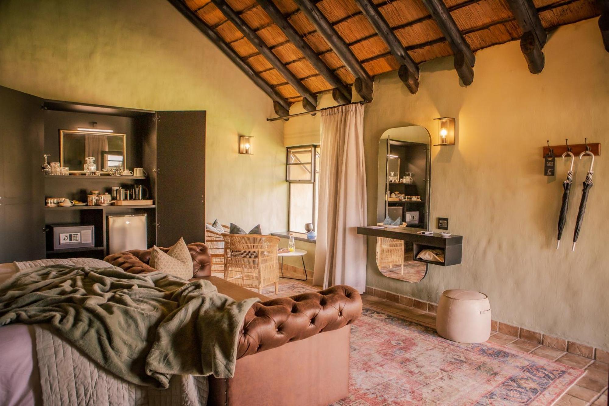 Okapuka Safari Lodge Windhoek Chambre photo